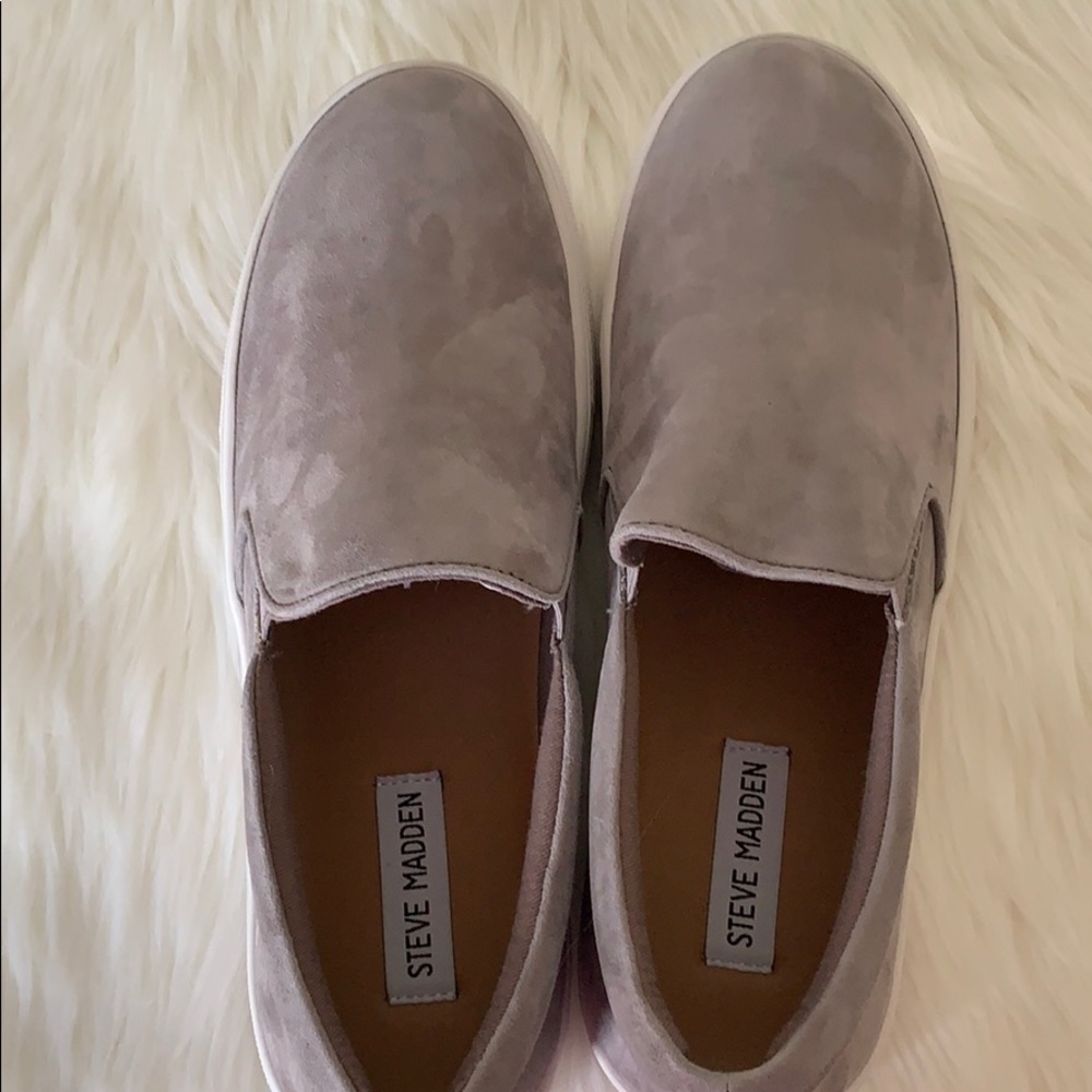 Steve Madden Gills Grey Suede Slip-on Sneaker Size 9.5 New in Box - Picture 8 of 13